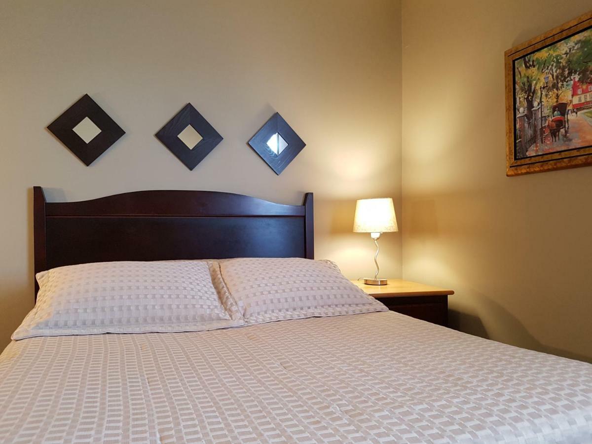 Hotel Le Must Saint-Marc-des-Carrieres Bilik gambar